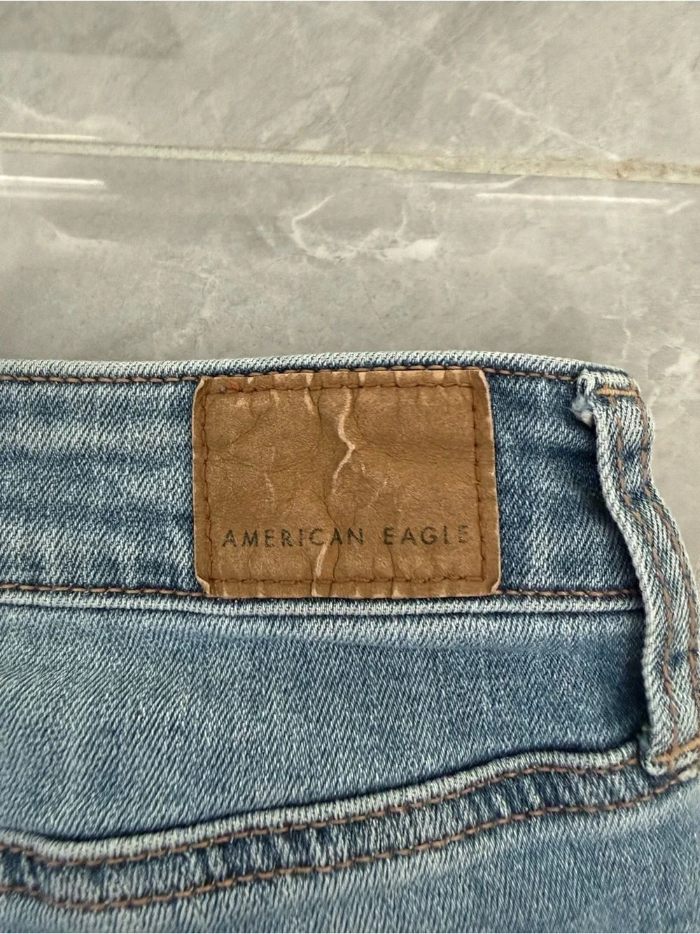 Women’s American Eagle Hi-Rise Super Stretch Hand Cut Off Shorts Distressed 4